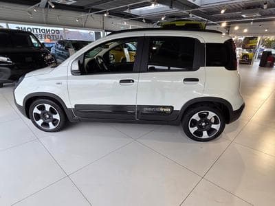 Fiat Panda PANDINA CROSS 1.0 HYBRID 70 CV (2025) - Foto 2