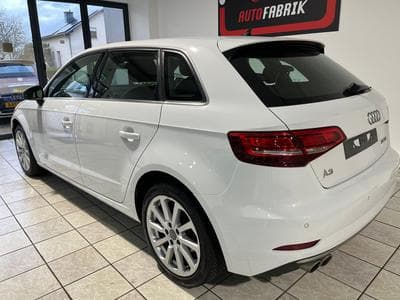 Audi A3 SPORTBACK 35 TDi Design S tronic (2019) - Photo 3