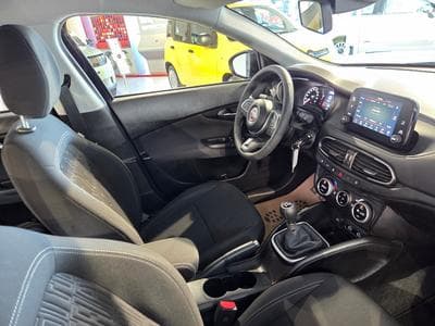 Fiat Tipo SEDAN 1.6 MULTIJET 130 CV (2025) - Photo 6