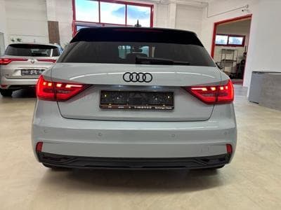Audi A1 Sportback 35 TFSi (2021) - Photo 5