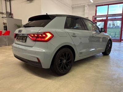 Audi A1 Sportback 35 TFSi (2021) - Photo 6