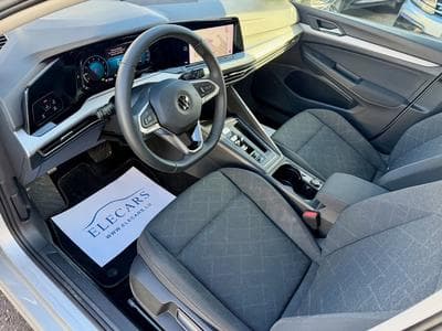 VW Golf VIII 1.0 TSI 110 DSG7 Life NAVI/CAM/ACC (2022) - Photo 7