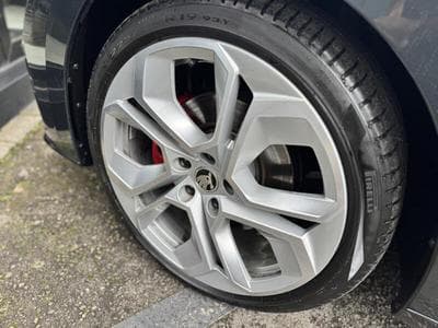 Skoda Octavia RS Estate 2.0 TDI 200CV (2021) - Photo 9