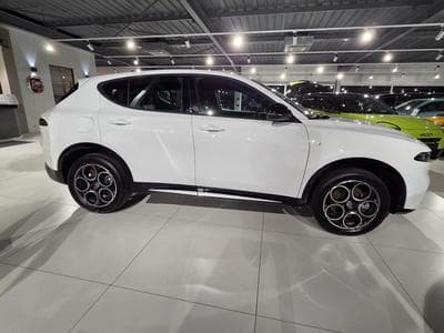 Alfa-Romeo Tonale TI 1.5 HYBRID DCT 160 CV (2025) - Photo 3