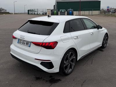 Audi A3 S-line (2022) - Foto 2