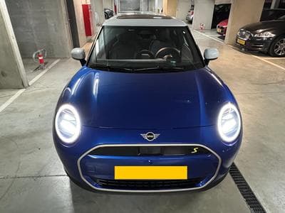 Mini Cooper SE Favoured Trim / Paket XL (2025) - Photo 1
