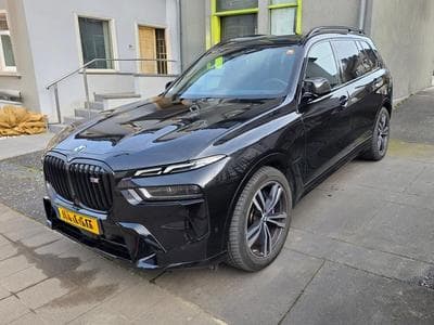 BMW X7 M60i (2023) - Foto 1