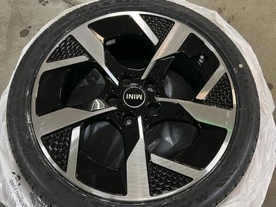 Mini Cooper SE Favoured Trim / Paket XL (2025) - Foto 13