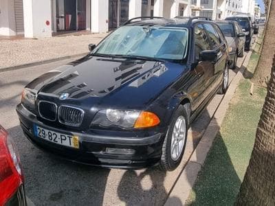 BMW 330 320d (2000) - Photo 1