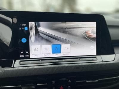 VW Golf 8 GTI 2.0 TSI DSG7 (2023) - Photo 11