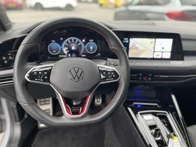 VW Golf 8 GTI 2.0 TSI DSG7 (2023) - Photo 8