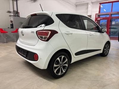 Hyundai i10 ** NAVI ** SHZ ** PDC **NUR 36.789 KM** (2027) - Foto 6