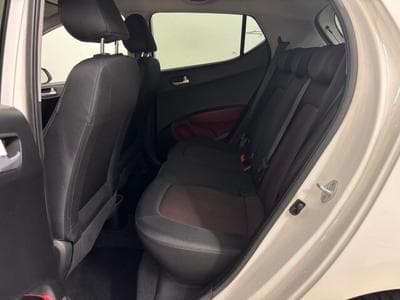 Hyundai i10 ** NAVI ** SHZ ** PDC **NUR 36.789 KM** (2027) - Foto 12