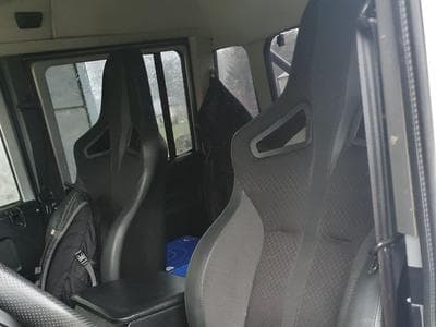 Land-Rover Defender 110 TD5 (2005) - Photo 10