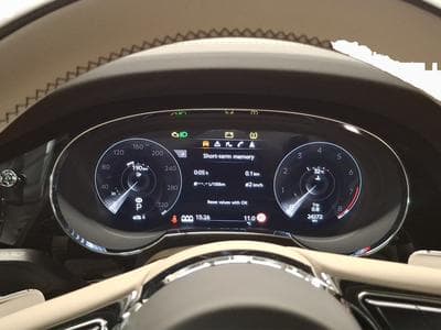 Bentley Bentayga V8 Azure (2023) - Photo 11