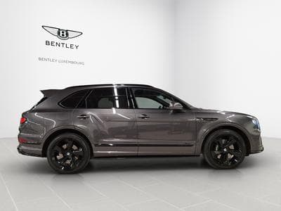 Bentley Bentayga V8 Azure (2023) - Photo 5