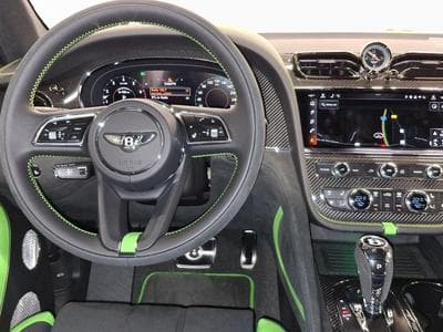 Bentley Bentayga Speed (2025) - Photo 4