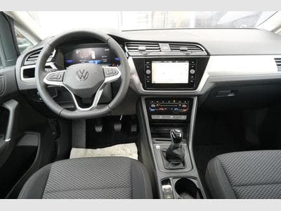 VW Touran 1.5 TSI Edition (2026) - Photo 9