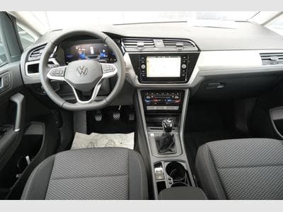 VW Touran 1.5 TSI Edition (2026) - Photo 9