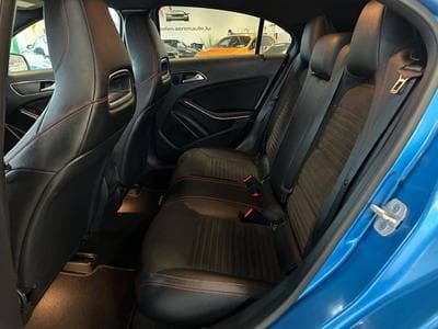 Mercedes A 200 d AMG-Line (2016) - Photo 12