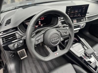 Audi A4 Avant S-line Edition 2.0L TDI 163CV (2022) - Photo 4