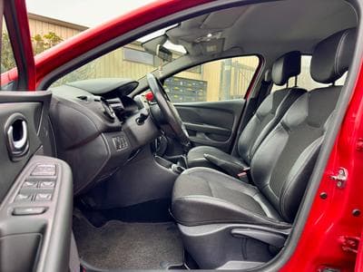 Renault Clio 1.5dCi 90ch Bose Edition (2017) - Photo 12