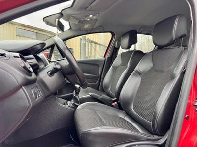 Renault Clio 1.5dCi 90ch Bose Edition (2017) - Photo 13