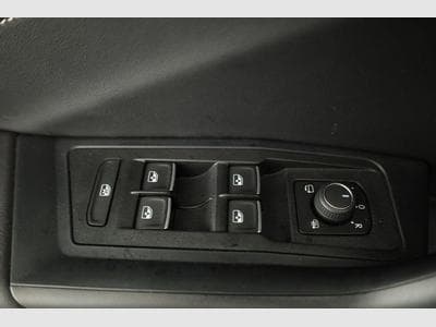 VW T-Roc R-Line (2025) - Foto 8