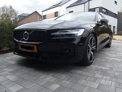 Volvo V60 R-design (2020) - Photo 1