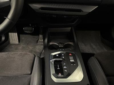 BMW 120 PACK M (2025) - Photo 9