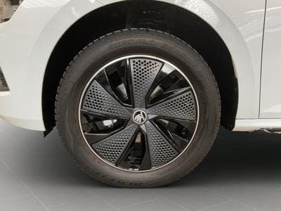 Skoda Kamiq Monte-Carlo+BVM+Pano+RearView (2025) - Foto 8