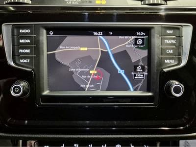 VW Touran TSI HIGHLINE 7 SITZE LED NAVI 1 HAND (2016) - Foto 10