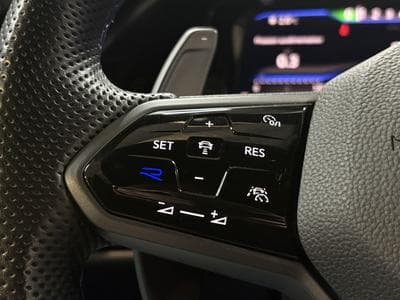 VW Golf R 20 Years 4Motion 2.0 TSI 333 CV DSG7  *DCC* *ACC* (2022) - Photo 11