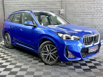 BMW X1 18i sDrive 136 CV M-Sport * Hayon * Caméra * Sièges chauffan (2025) - Photo 3