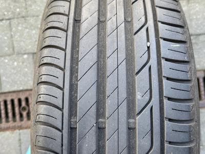Tires – 18 - Photo 1