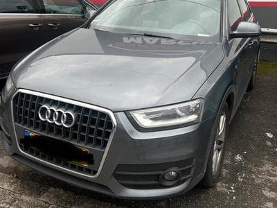 Audi Q3 S-line (2012) - Photo 1