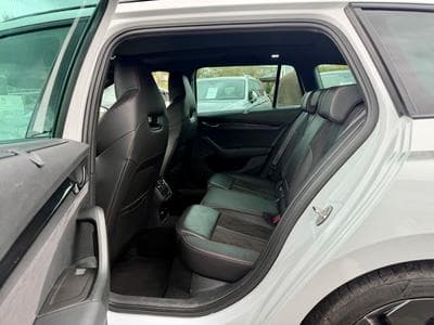 Skoda Octavia Combi 2.0 Tdi RS DSG PANO/CAM/ACC (2023) - Photo 11