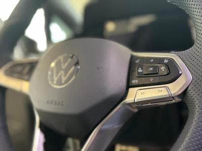 VW Golf VIII Variant 2.0 TDI R-Line (2025) - Foto 9