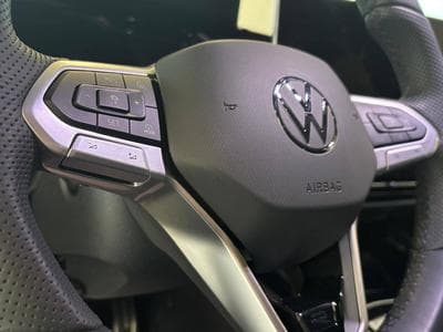 VW Golf VIII Variant 2.0 TDI R-Line (2025) - Foto 10