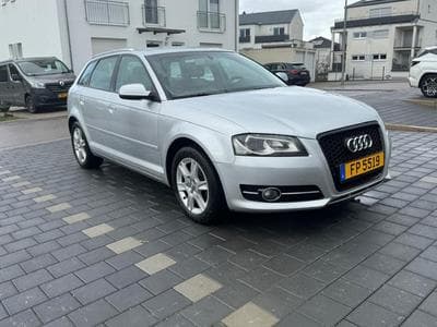 Audi A3 Sportback S-tronik (2012) - Photo 1