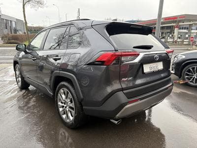 RAV 4