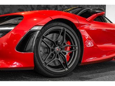 McLaren 720S PERFORMANCE COUPÉ (2017) - Photo 8