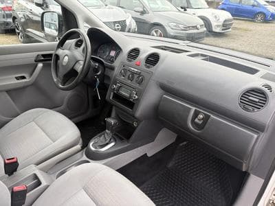 VW Caddy 2.0 TDI 105CV DSG (2009) - Photo 11