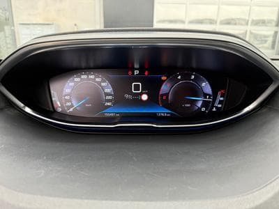 Peugeot 5008 GT Line 2.0 BlueHdi 180 ch 7pl (2020) - Foto 10