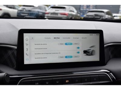 MG MG3 1.5 Comfort GPS LED CAM LANE NEUVE (2025) - Photo 15