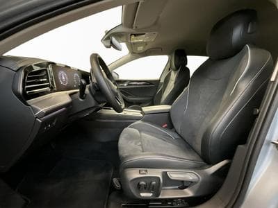 VW Passat Elegance+DSG+P.Acoust.+AHK (2025) - Foto 9