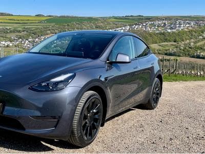 Tesla Model Y Long Range (2022) - Photo 1