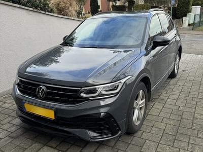 VW Tiguan R-Line (2023) - Foto 2