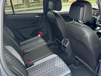 VW Tiguan R-Line (2023) - Foto 4