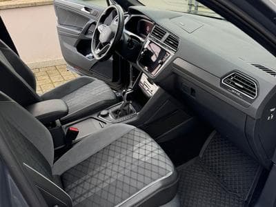 VW Tiguan R-Line (2023) - Foto 7